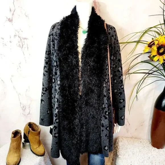 Lauren Michelle Woman beautiful fur trim leopard print - Picture 2 of 6